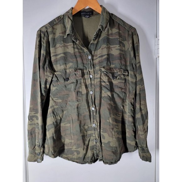 SOCIAL STANDARD BY SANCTUARY Tencel Boyfriend‎ Shirt Green Camo. Size Small - Picture 1 of 6